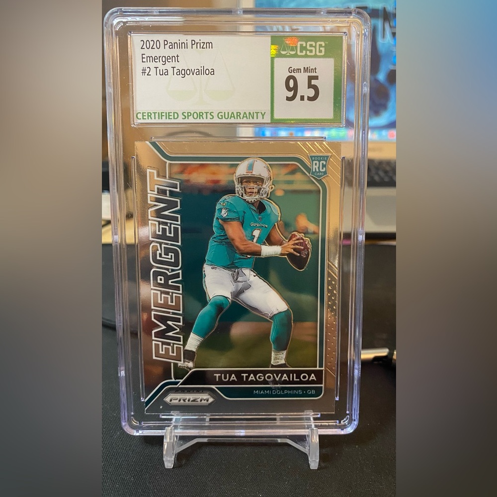 Tua Tagovailoa Rookie Card CSG 9.5(Mint 10 under new label)